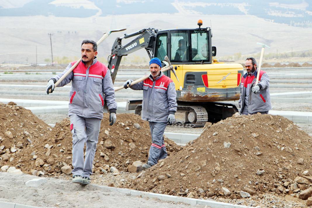 Ölü yok yüzlerce mezar var! Erzurum'dan ürküten kareler 3