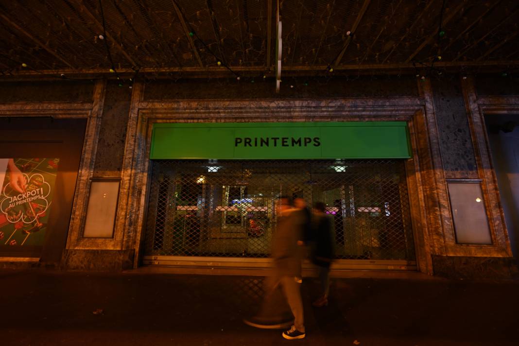 Enerji krizi Paris'i karanlığa gömdü 5