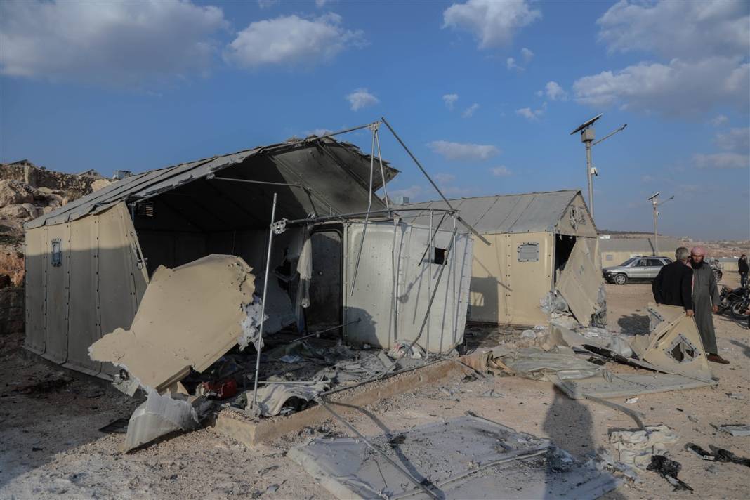 Misket bombalarıyla gelen vahşet! Esad çadır kampı vurdu 26
