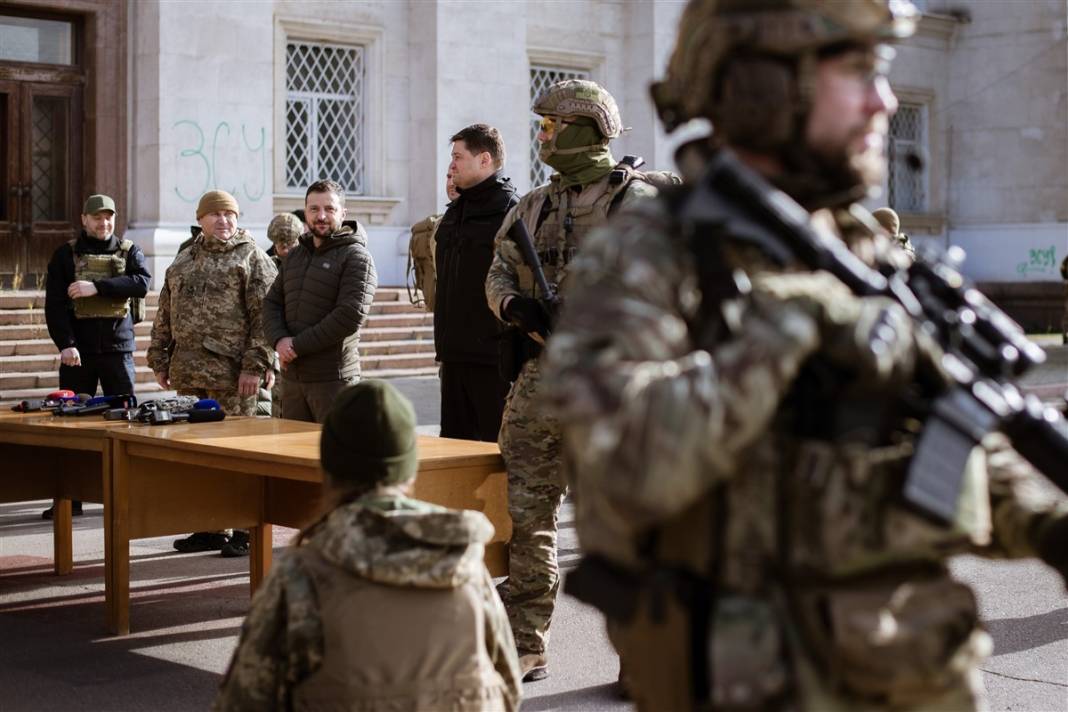 Zelenskiy'den zafer tebessümü: Herson'da kutlamalar devam ediyor 40