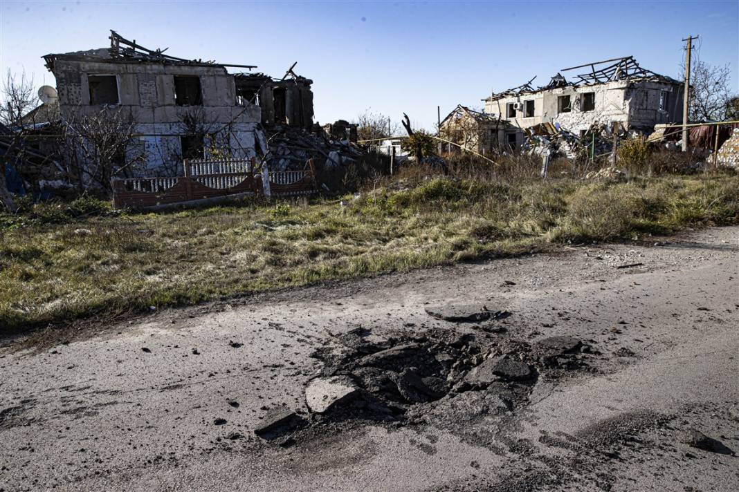 Herson'daki bu köyde hayat durdu! 'Artık evimiz yok' 24