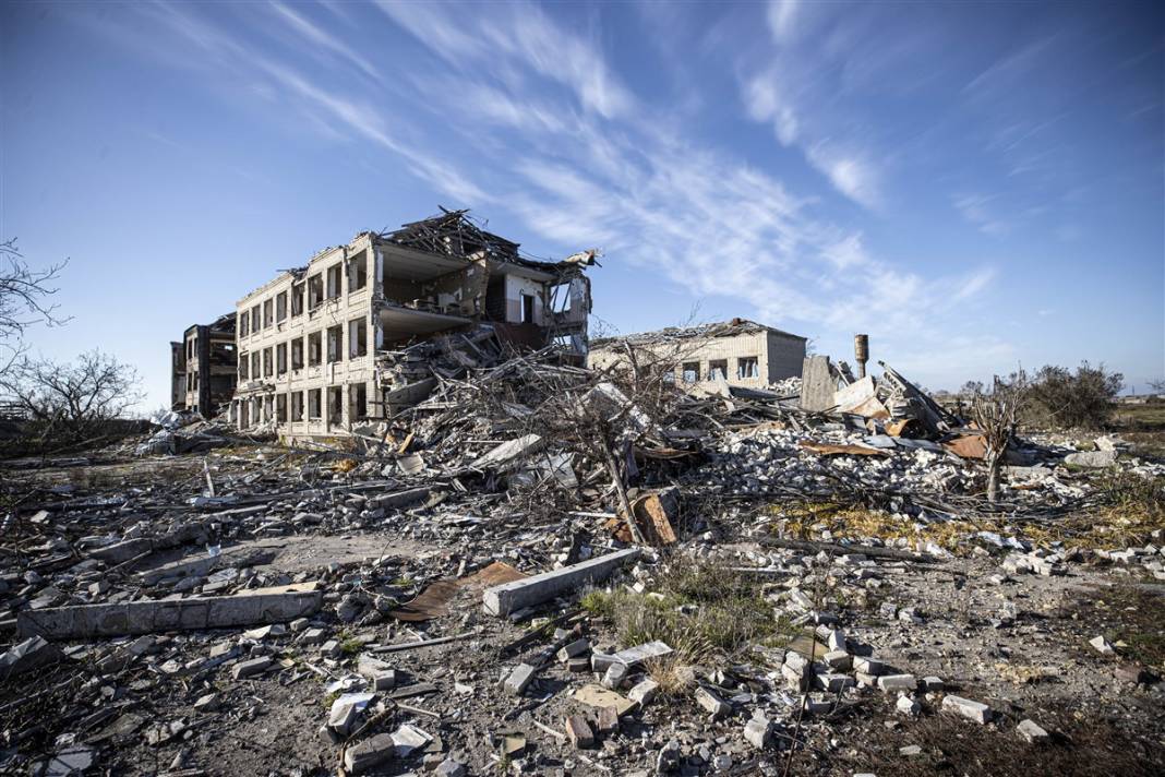 Herson'daki bu köyde hayat durdu! 'Artık evimiz yok' 21