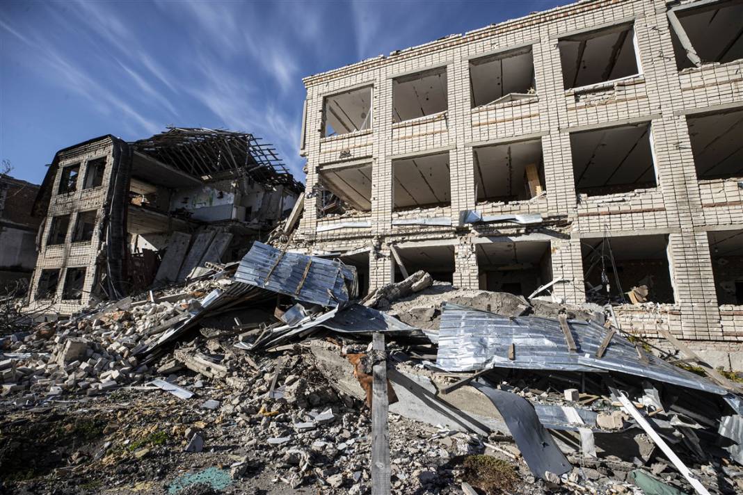 Herson'daki bu köyde hayat durdu! 'Artık evimiz yok' 16