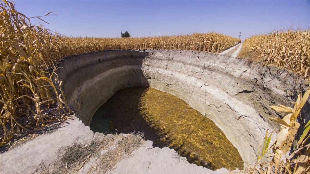 Esrarengiz göçük dehşeti şimdi de o ilimizde! Görenler gözlerine inanamadı: Türkiye'yi tehdit eden tehlike büyüyor 4