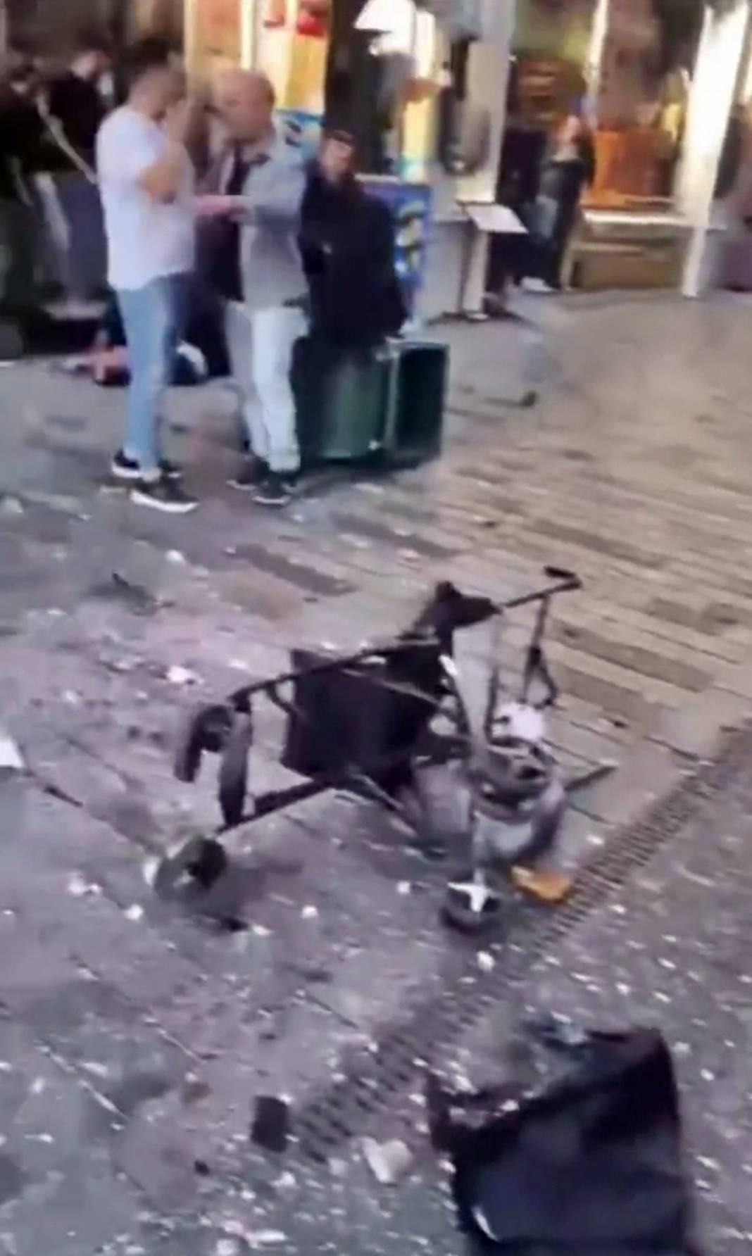İstiklal Caddesi'ndeki patlamadan kahreden fotoğraf kareleri 12