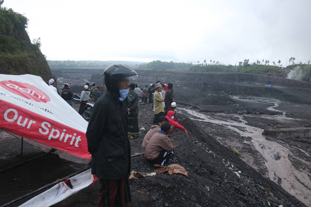Deprem felaketinin ardından yeni alarm! Tahliyeler başladı 13