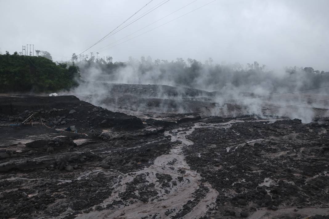 Deprem felaketinin ardından yeni alarm! Tahliyeler başladı 11