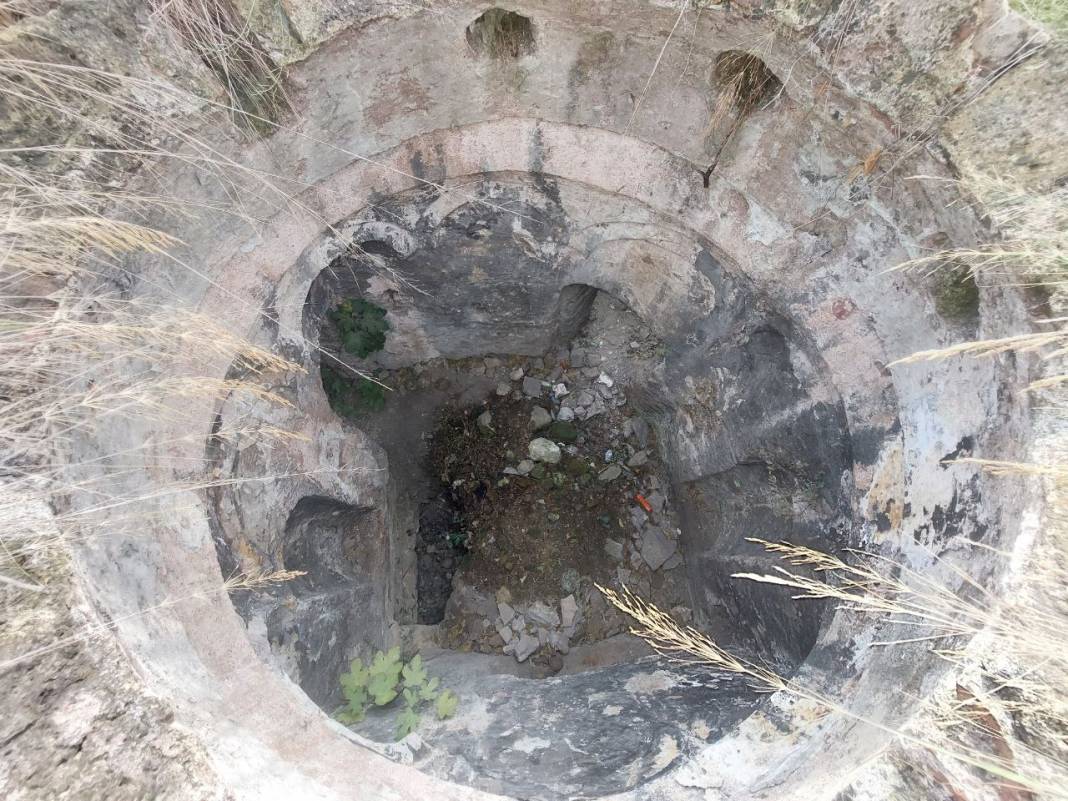 300 yıllık hamamın hali içler acısı: Evsizlere barınak oldu 9