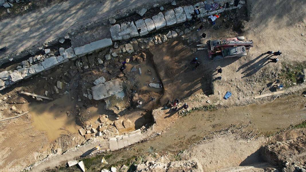 Kütahya'da müthiş keşif! Bugüne kadar böylesi görülmedi, tam 2 metre 10 santim yüksekliğinde... 1