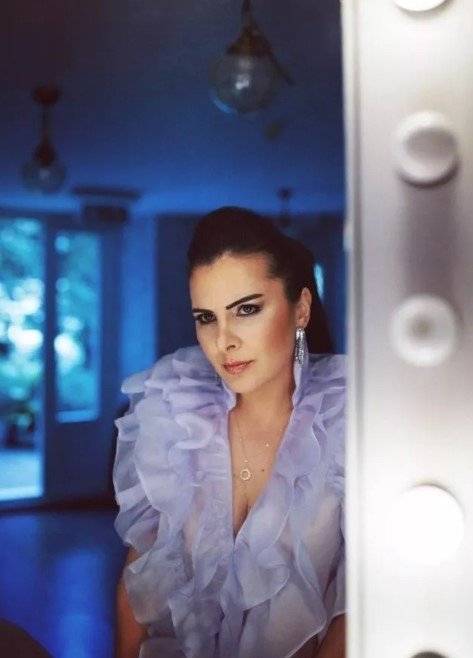 Hanımın Çiftliği'nin fırıldak Gülizar'ıydı... Evrim Solmaz son haliyle ağızları açık bıraktı! Herkes o detayı konuşuyor 6