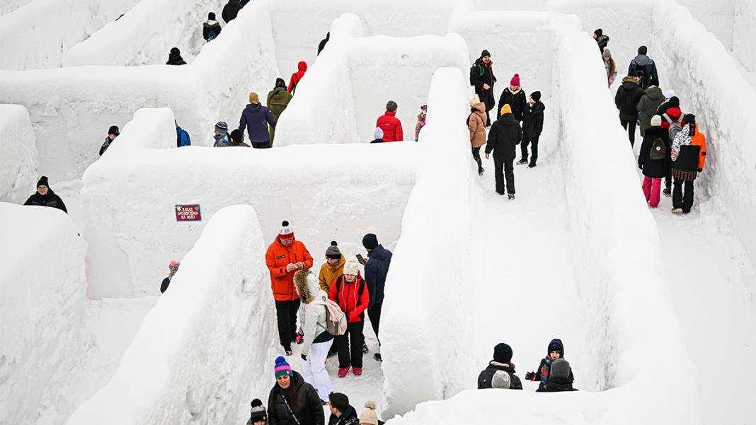 Buzların arasında kaybolmaya hazır mısınız? Bu labirente giren çıkamıyor 1