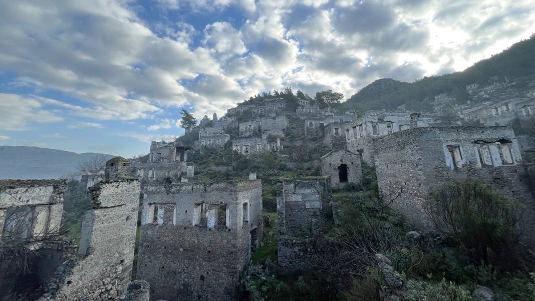 Kurtuluş Savaşı sonrası yerleşik yaşam sona ermişti: 100 yıl önce terk edilen 'hayalet köy' şimdi can simidi oldu 11