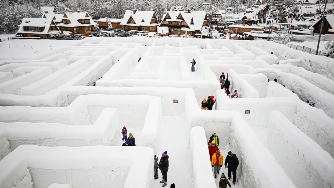 Buzların arasında kaybolmaya hazır mısınız? Bu labirente giren çıkamıyor 4