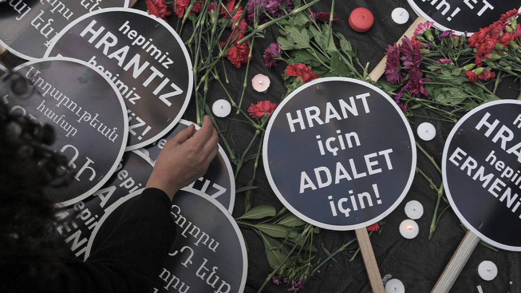 16 yıldır gelmeyen adalet: Sevenleri Hrant Dink'i vurulduğu yerde, vurulduğu saatte andı 4