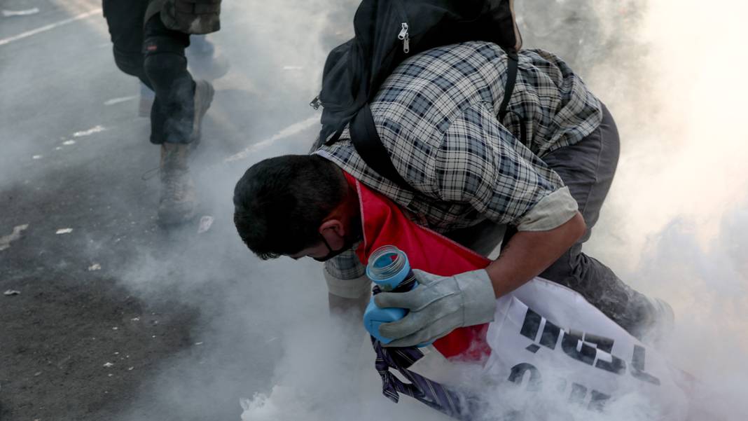Peru'da tansiyon düşmüyor: Eylemciler havalimanını kuşattı 2