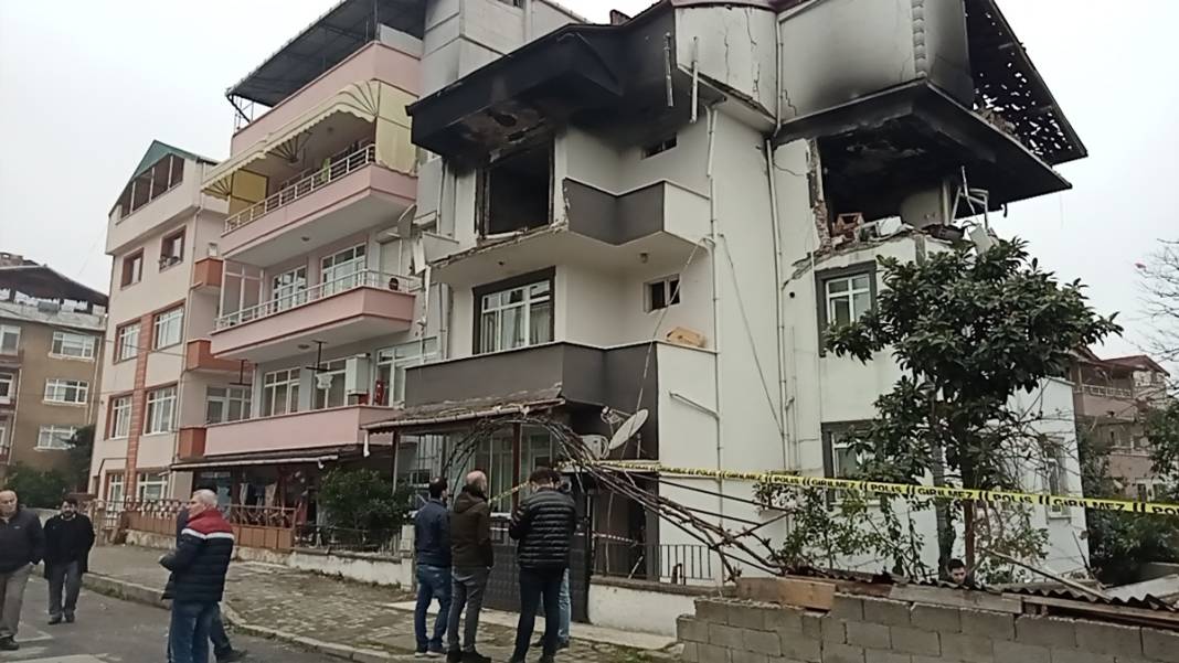 Gölcük'teki patlamanın hasarı gün ağarınca ortaya çıktı 6