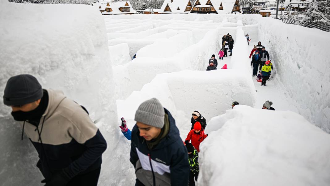 Buzların arasında kaybolmaya hazır mısınız? Bu labirente giren çıkamıyor 6