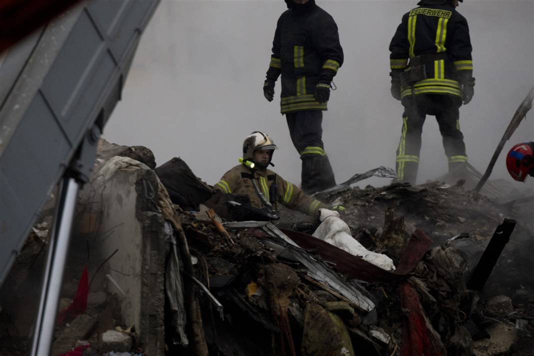 Rus füzeleri yine katletti! Ukrayna'da can kaybı artıyor 18