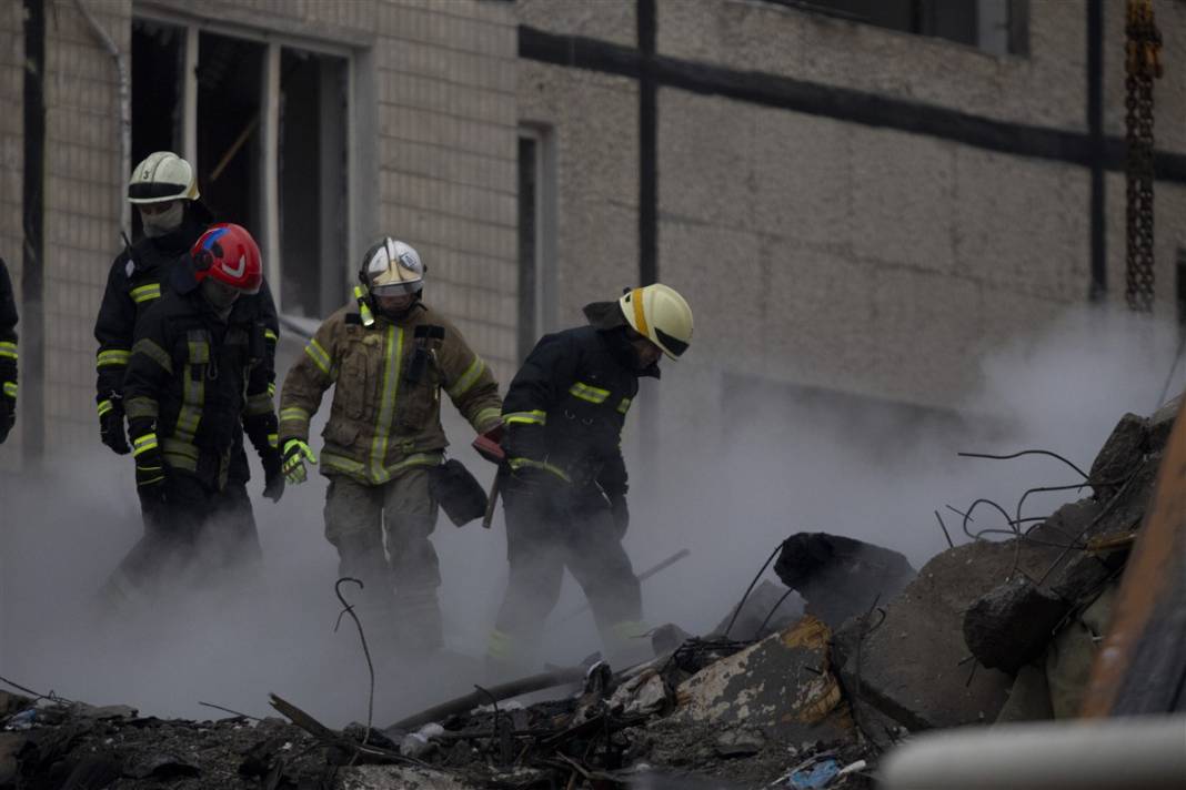 Rus füzeleri yine katletti! Ukrayna'da can kaybı artıyor 11