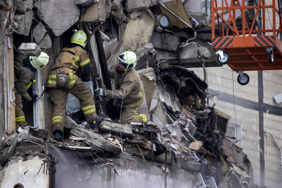 Rus füzeleri yine katletti! Ukrayna'da can kaybı artıyor 2