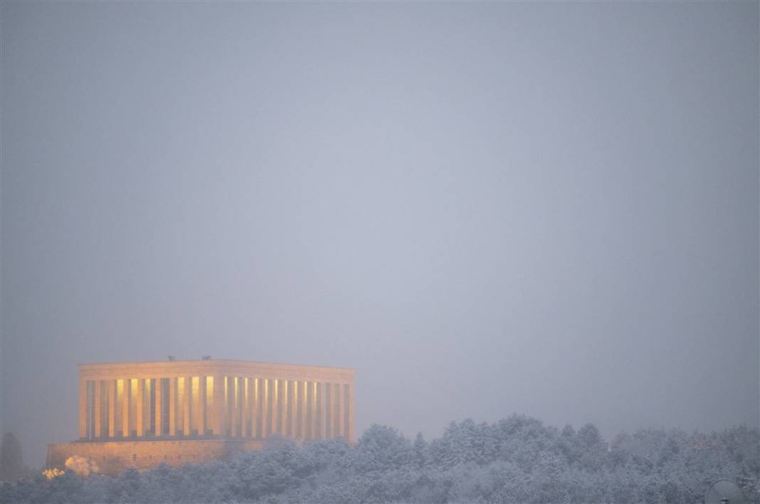 Ankara güne bembeyaz uyandı! Kar yağışı gün boyu devam edecek 64
