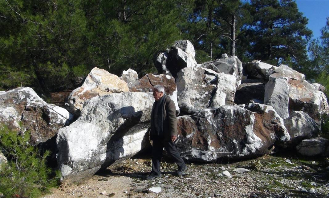Kral, kraliçe, tapınak heykellerinde kullanılıyordu... Kimse yerinden oynatmaya cesaret edemiyor 2