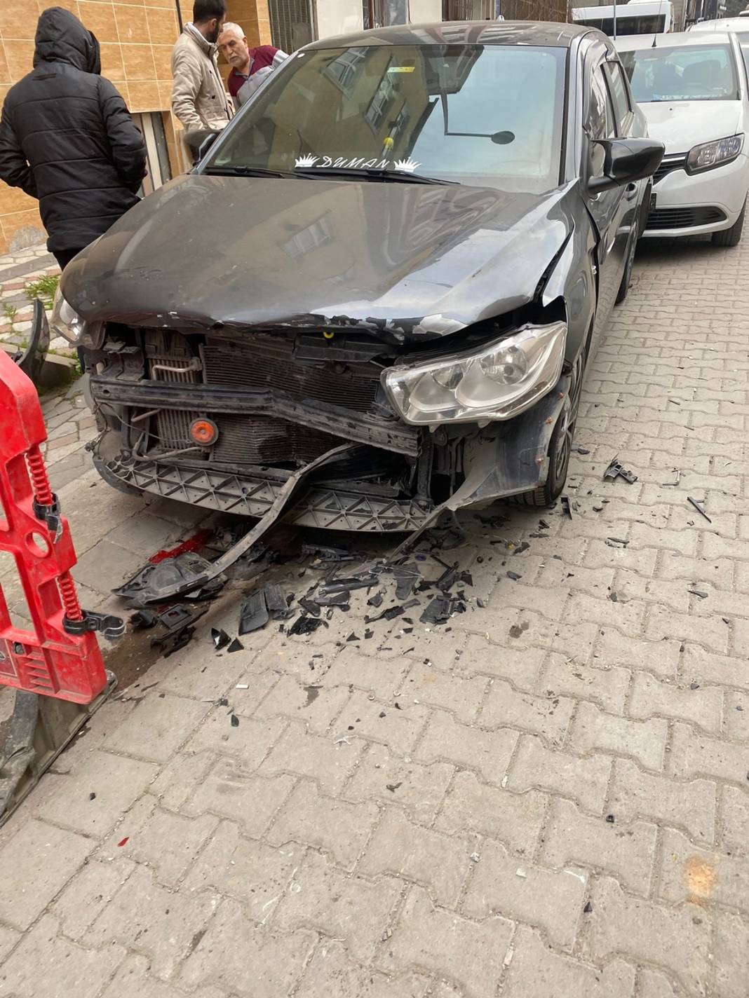 Kıyamet koptu zannettiler! Elektrikler kesildi, çığlıklar yükseldi: Mahalleli gördükleri karşısında şoke oldu! 10