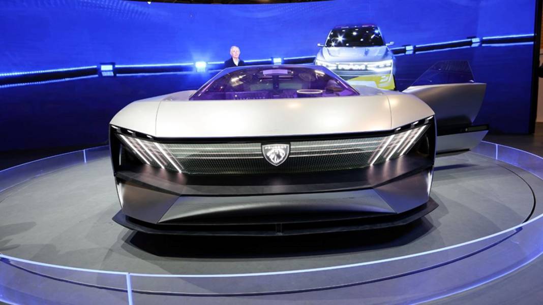 Togg'dan beklenmeyen konsept! CES 2023'te tüm gözler onun üzerinde... 24