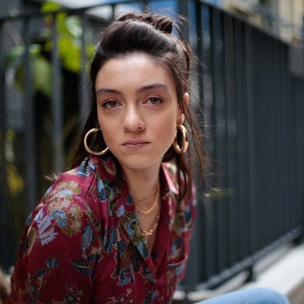 Merve Dizdar tesettüre girdi, sosyal medyada yorum yağdı: Maşallah çok yakışmış! 10