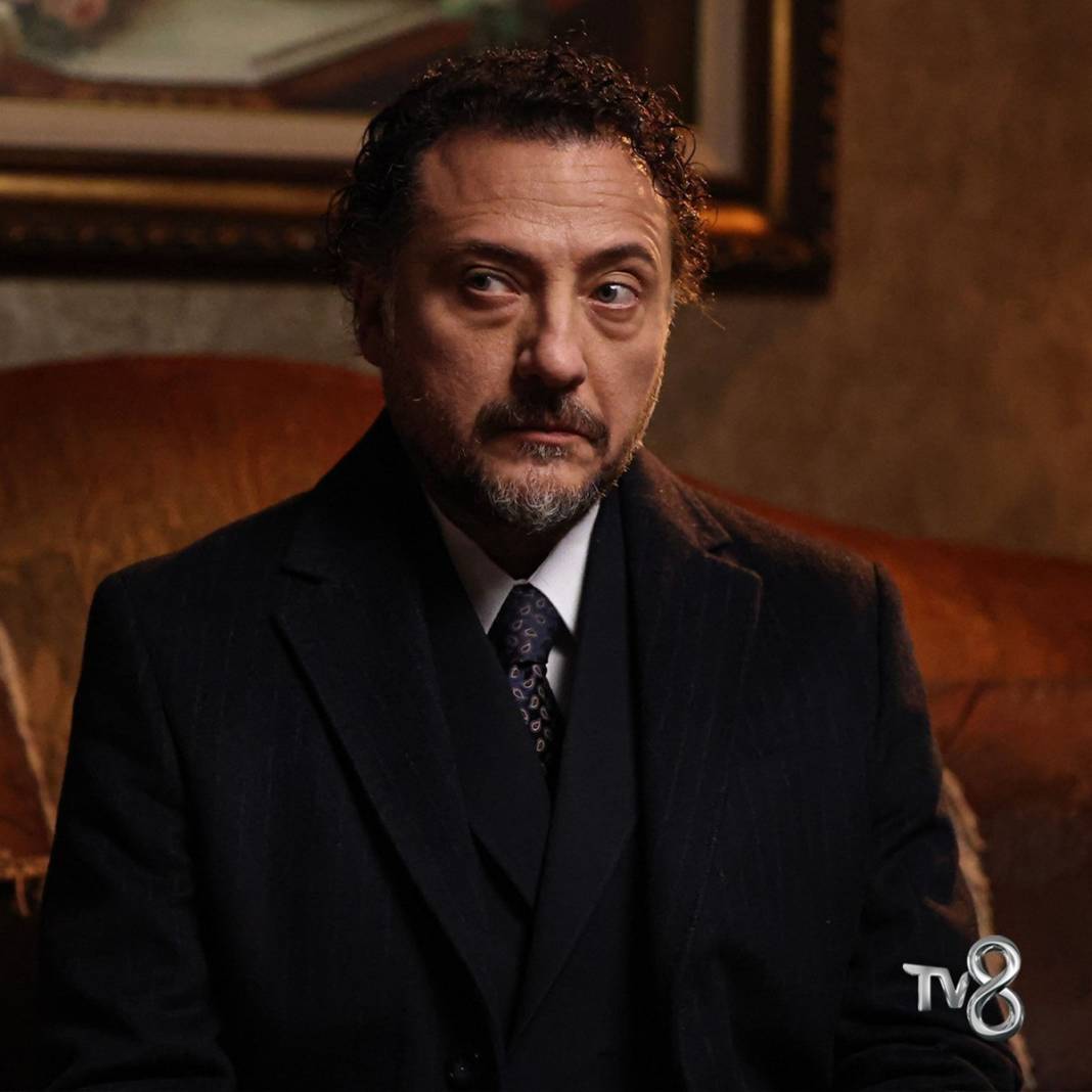 Tutmayan dizi için son hamle: Adı dahil baştan aşağı her şeyi değişiyor! Dizi tarihinde bir ilk 10