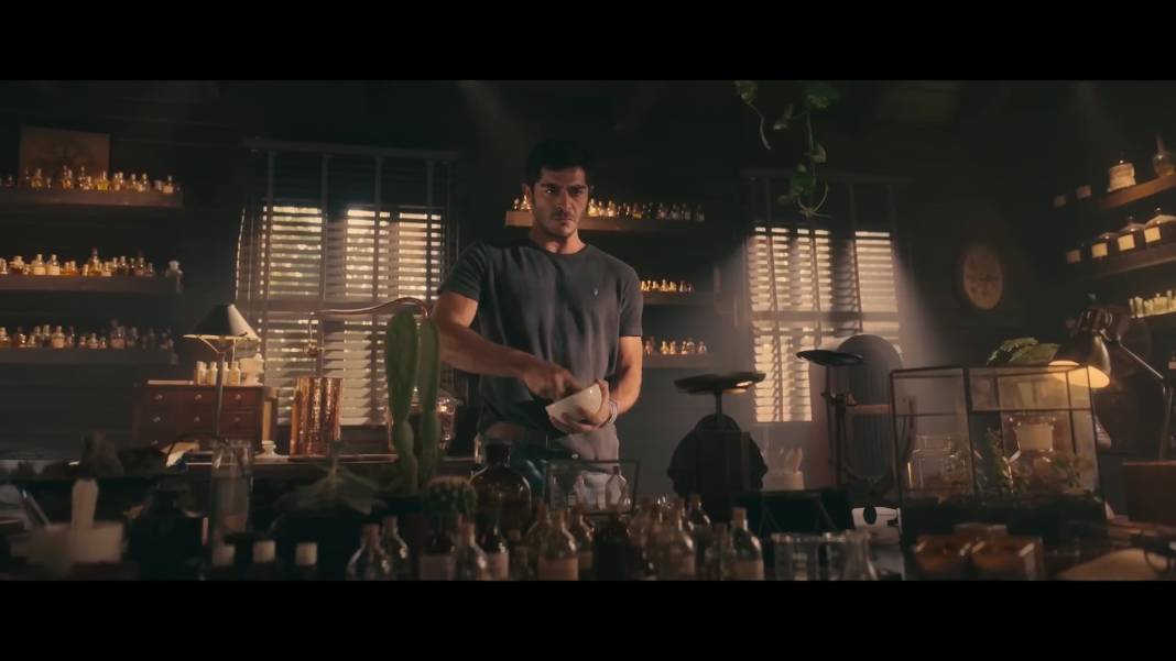 Serenay Sarıkaya ve Burak Deniz'in cesur 'Şahmaran' sahneleri sosyal medyaya damga vurdu! 13