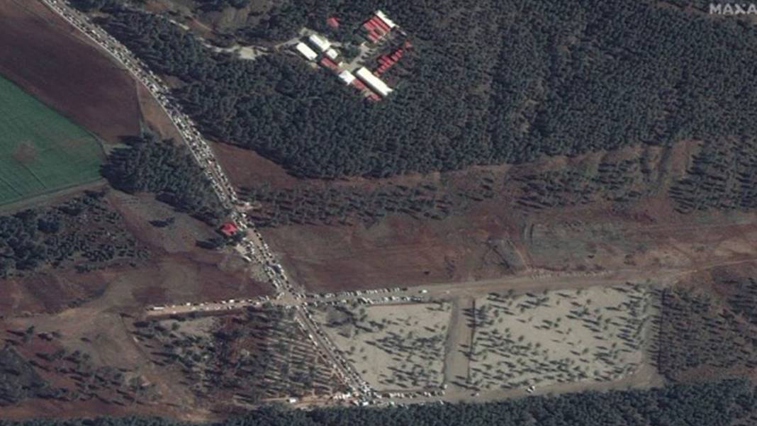 Büyük yıkımın uzaydan görüntüsü ortaya çıktı: Dağlar bile yerinden oynadı 1