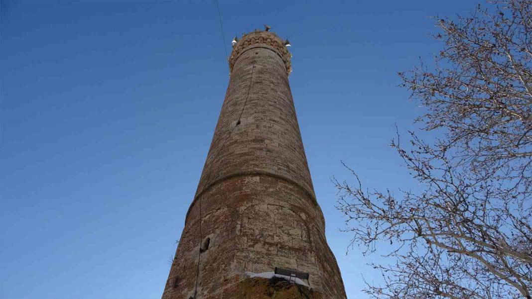 Binlerce deprem gördü ama tarihi mahallede tek bir taş bile kımıldamadı 12