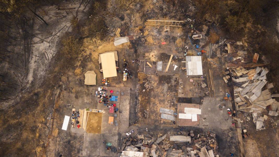 Depremin yıkıcı şiddeti gün ağarınca ortaya çıktı 12