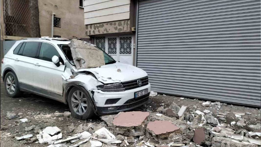 Depremin yıkıcı şiddeti gün ağarınca ortaya çıktı 5