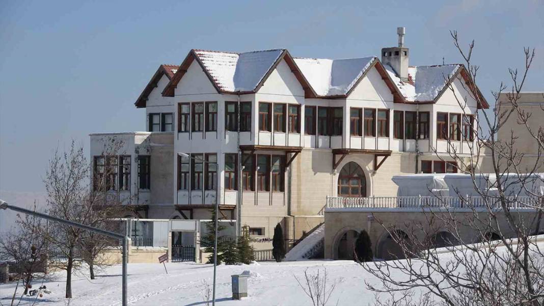 Binlerce deprem gördü ama tarihi mahallede tek bir taş bile kımıldamadı 3