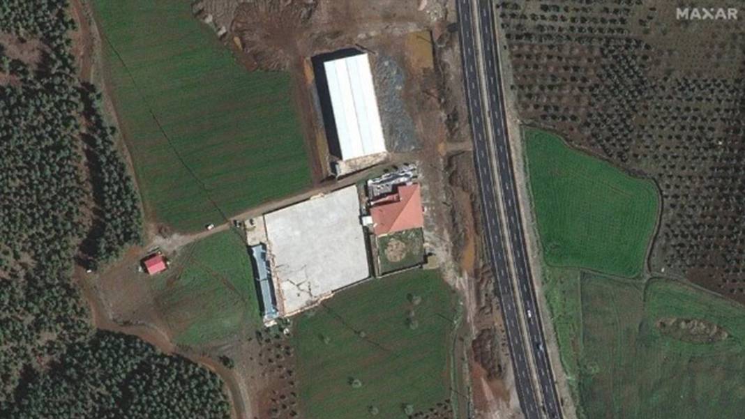 Büyük yıkımın uzaydan görüntüsü ortaya çıktı: Dağlar bile yerinden oynadı 5