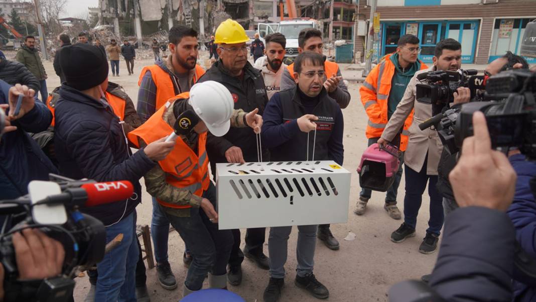 Yedi can hayata yeniden 'merhaba' dedi: Galeria'daki yıkım sosyal medyayı ayağa kaldırmıştı 3