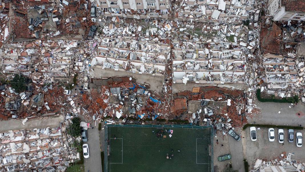 Domino taşı gibi! Hatay'dan herkesi şoke eden kareler 4