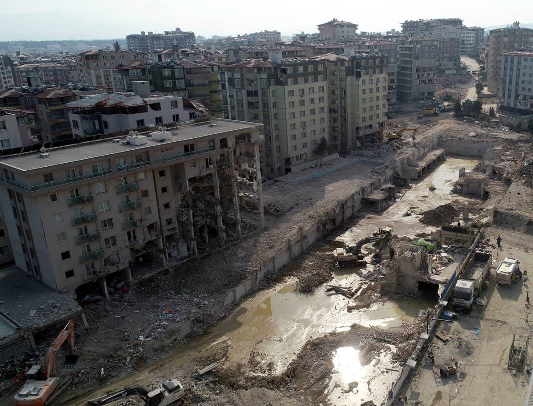 250 dairede yüzlerce kişi hayatını kaybetmişti: Rönesans mezarlığı... 2