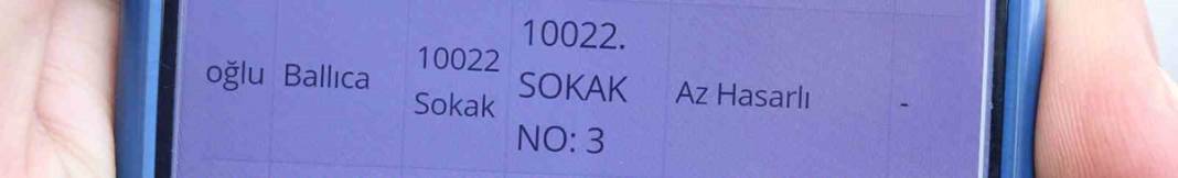 Deprem sonrası derin çatlaklar oluşan binayla ilgili korkutan iddia: 'Az hasarlı' raporu verildi 12