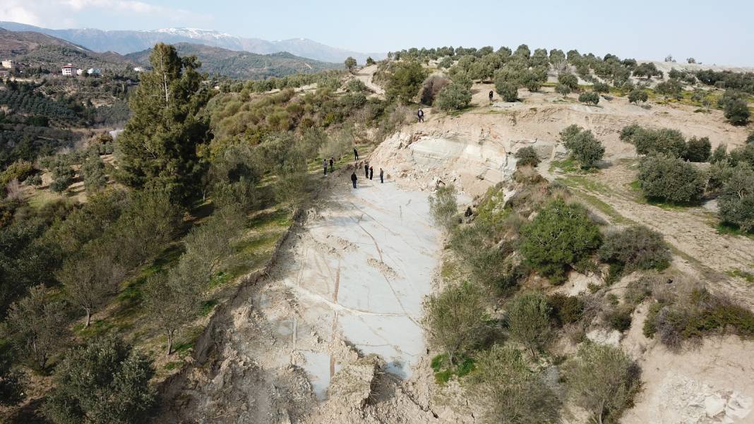 Hatay'da dehşete düşüren görüntü: 'Sanki atom bombası düşmüş…' 5