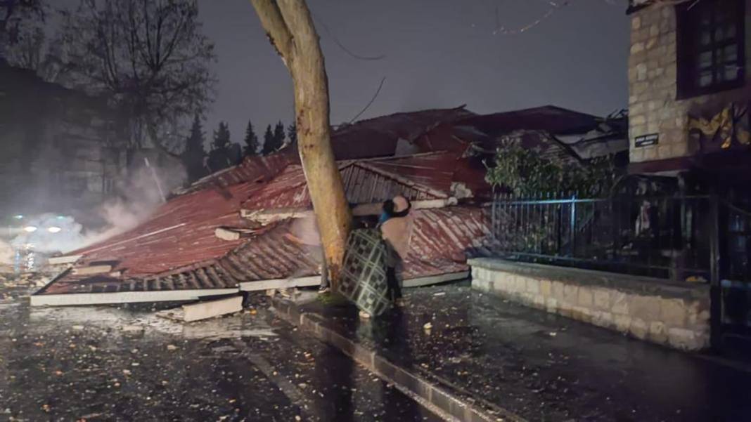 Türkiye'nin yarısı sallandı! Depremin ardından büyük yıkım 29