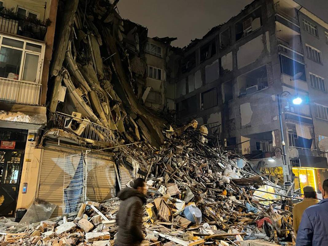Türkiye'nin yarısı sallandı! Depremin ardından büyük yıkım 26