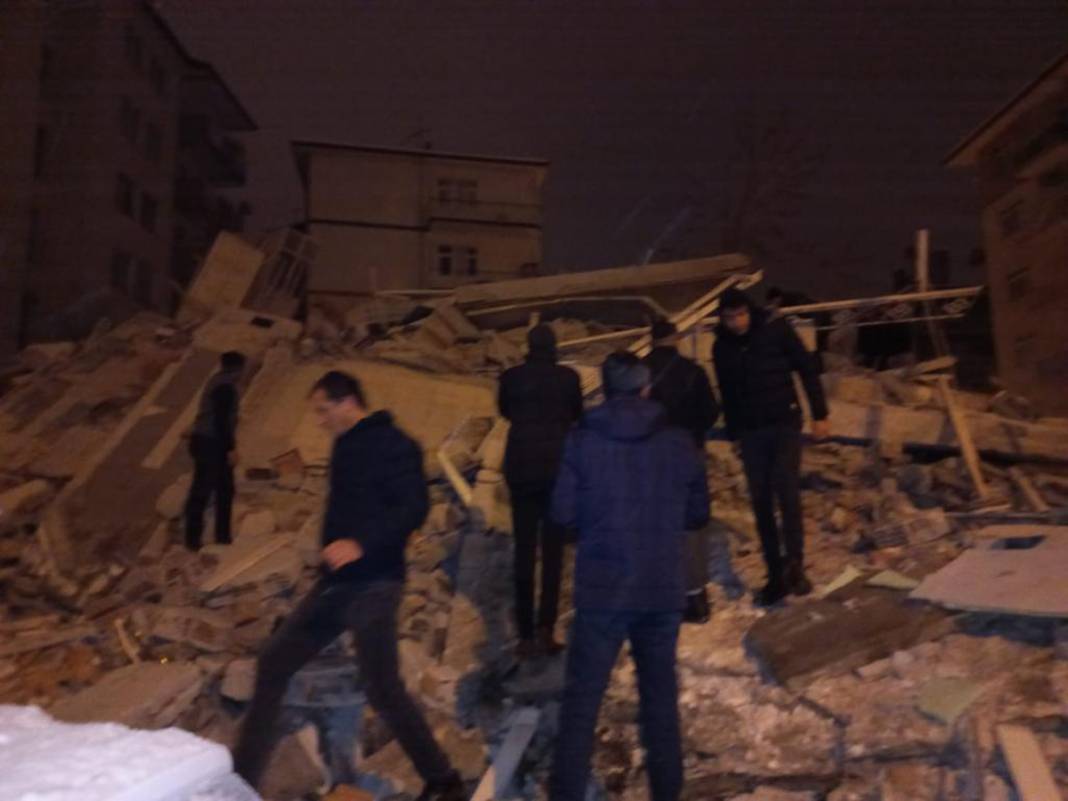 Türkiye'nin yarısı sallandı! Depremin ardından büyük yıkım 11