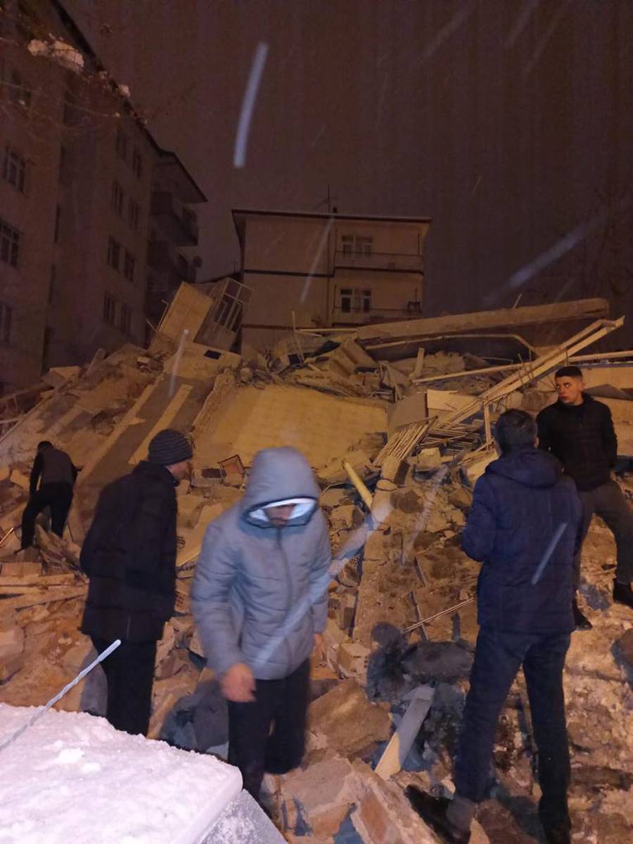 Türkiye'nin yarısı sallandı! Depremin ardından büyük yıkım 3