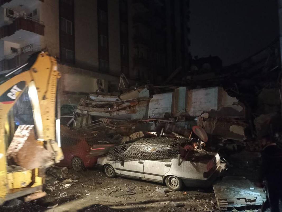 Türkiye'nin yarısı sallandı! Depremin ardından büyük yıkım 5