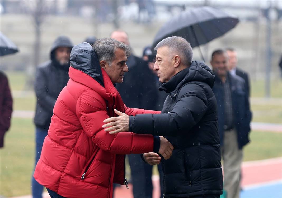 Trabzonspor'un efsanevi teknik direktörü Ahmet Suat Özyazıcı'ya veda 13