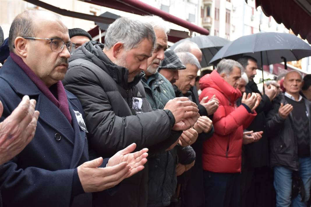 Trabzonspor'un efsanevi teknik direktörü Ahmet Suat Özyazıcı'ya veda 4