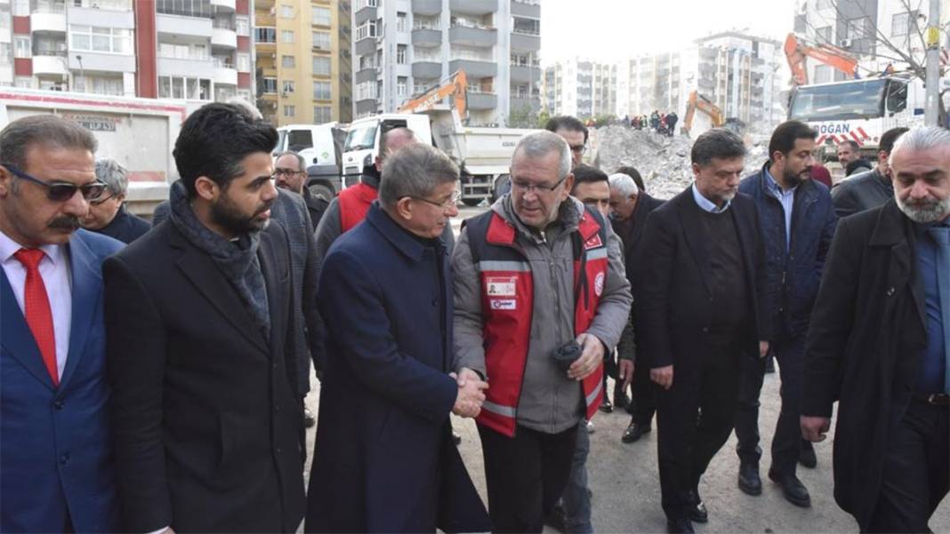 Davutoğlu afet bölgesinde konuştu: Manzara çok daha vahim 3